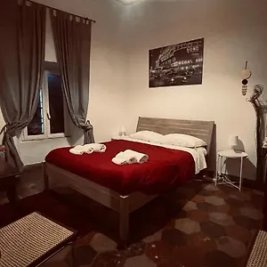 La Maison B8 , Rome Italy